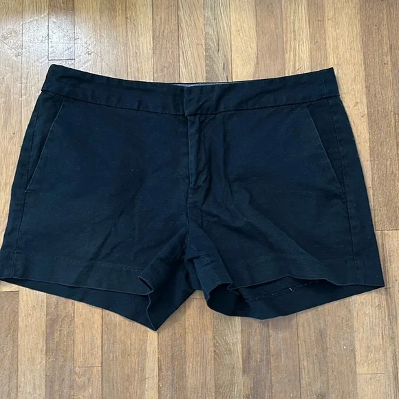 *last chance* Banana Republic | Women’s black shorts - Picture 1 of 16